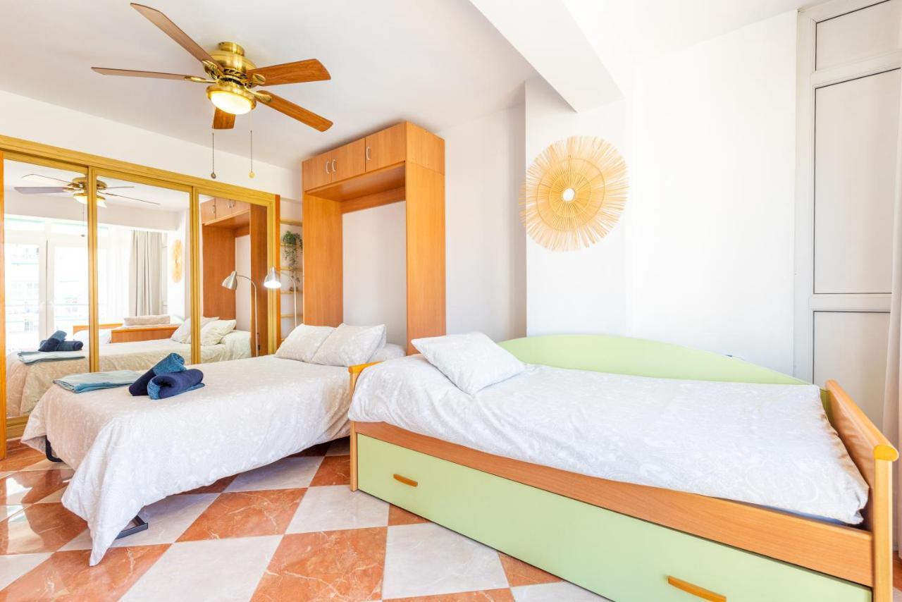 Sunny Seaside Apartment Arroyo De La Miel Exterior foto